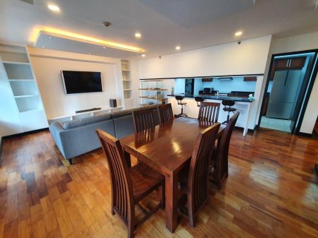 2BR Huge Unit at One Serendra Palm Tower