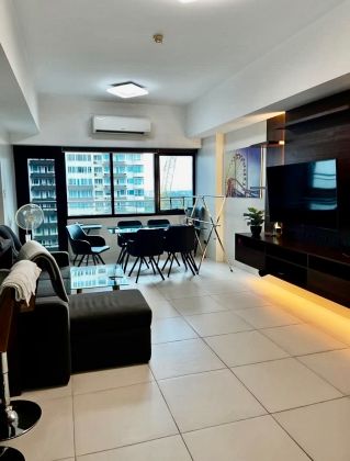 Fully Furnished 1 Bedroom Unit at Icon Plaza for Rent