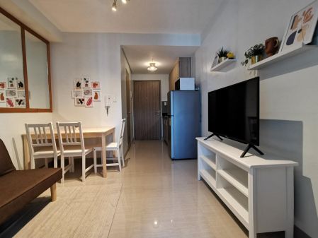 For Rent 1BR with Balcony at Shore 2 Residences Pasay