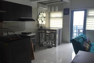 1 BR Fully Furnished Condo Unit at Eton Parkview