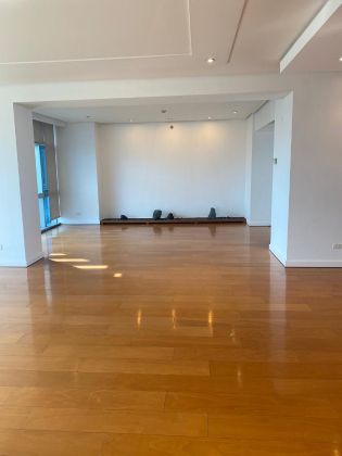 Spacious Newly Renovated 3 Bedroom in Pacific Plaza Towers