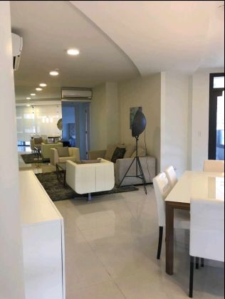 2 Bedroom with Balcony Furnished Arya Residences for Rent BGC