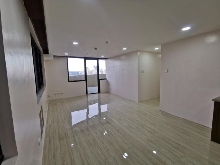 Unfurnished 2 Bedroom Unit at SkyLine Premiere at One Balete