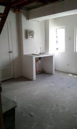 Unfurnished 2BR Loft for Rent in Victoria de Makati