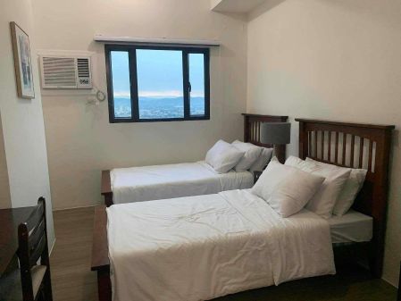 For Rent Studio Unit in Vista 309 Katipunan