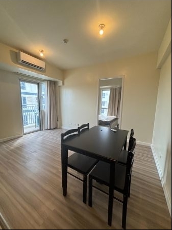 Fully Furnished 1BR with Balcony in Arca South