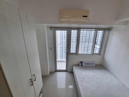 Semi Furnished 1 Bedroom Unit at SM Light Residences for Rent