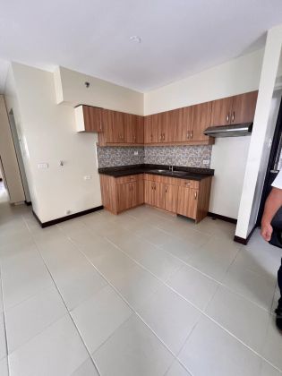 Fully Furnished Condo Unit in Ivory Wood Acacia Estate Taguig 