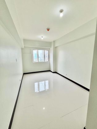 Semi Furnished Studio Unit at Quantum Residences Pasay