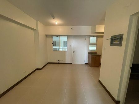 Brand New Corner 2BR Unit at Prisma DMCI Pasig City for Rent