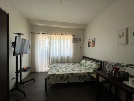 Studio Unit with Balcony for Lease in Amaia Steps Alabang