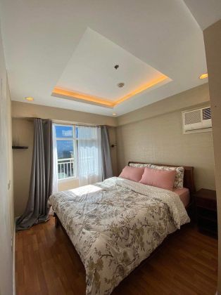 1 Bedroom with Balcony in Two Serendra for Rent