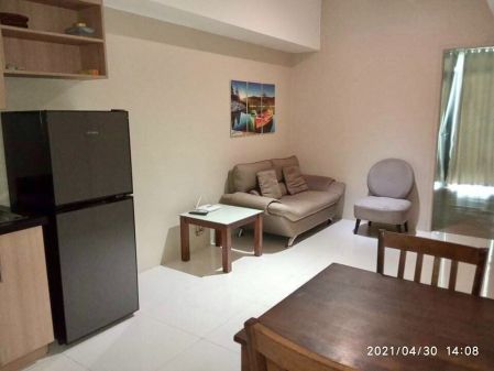 1BR with Balcony and Parking in Salcedo Square Salcedo Village