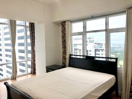 2BR Red Oak Tower at Two Serendra for Lease BGC