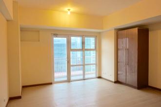 For Rent Bare Unit in Venice Residences Taguig McKinley Hill BGC 