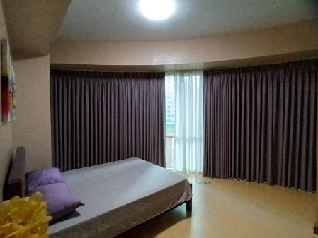 Fully Furnished 2 Bedroom Unit at Central Park West for Rent