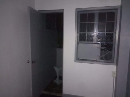 2 Storey Apartment Unit in Baclaran for Rent