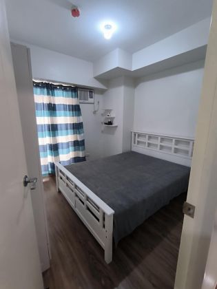 Semi Furnished 1 Bedroom in Brio Towers Edsa Guadalupe Makati