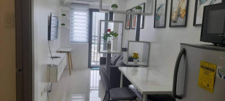 Aesthetic Fully Furnished 1 Bedroom Unit Facing the City View