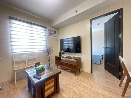 Fully Furnished 1 Bedroom Unit in Ananda Square for Rent