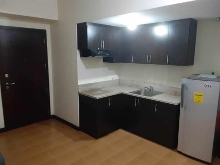 Fully Furnished 1BR Condo at San Lorenzo Place Makati