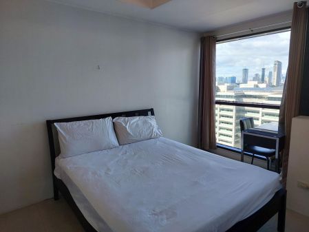 Fully Furnished 1 Bedroom in BSA Twin Towers