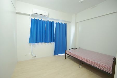 Semi Furnished Studio unit in Rivergreen Residences, Manila