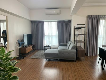 Fully Furnished 2 Bedroom for Rent at Shang Salcedo Place