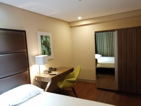 Hotel Inspired 1BR Unit near Makati Avenue and Gil Puyat 