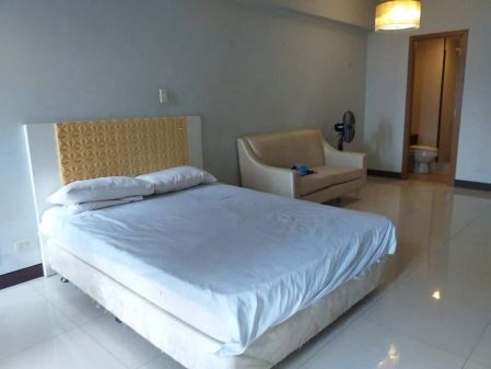 Fully Furnished Studio Unit at Greenbelt Madison for Rent