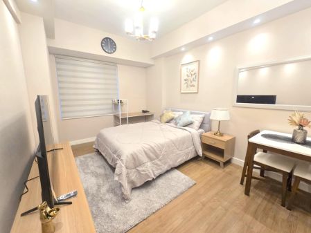 Fully Furnished Studio Unit at The Arton for Rent