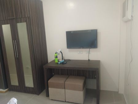 Promo Price Drop Fully Furnished Studio Unit Persimmon for Rent