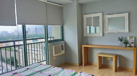 Furnished 2 Bedroom at Soho Central near Megamall Edsa Central