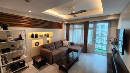 Fully Furnished 2 Bedroom in Two Serendra BGC For Rent