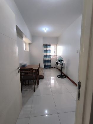 Fully Furnished 1 Bedroom Unit at Brio Tower for Rent