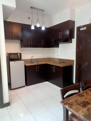 Semi Furnished 1 Bedroom for Rent in Gateway Regency