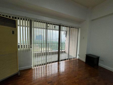 Semi Furnished 3 Bedroom Unit for Rent at Le Triomphe Salcedo