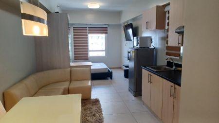 Fully Furnished Studio Unit at The Columns At Legaspi Village