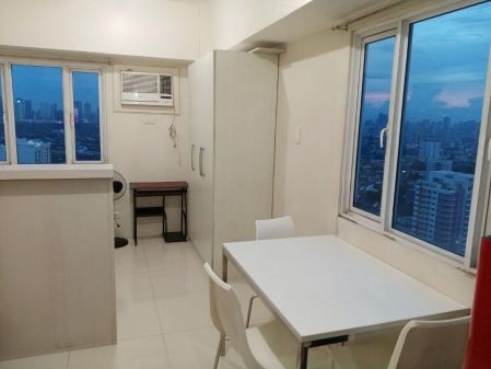 Corner Studio Unit at Princeton Residences beside LRT Gilmore Sta