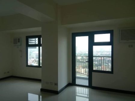 Semi Furnished 2BR for Rent in Magnolia Residences Quezon City