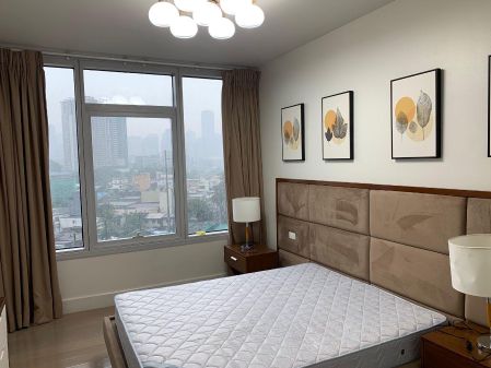 Nicely Furnished 1 Bedroom with Balcony in Proscenium at Rockwell