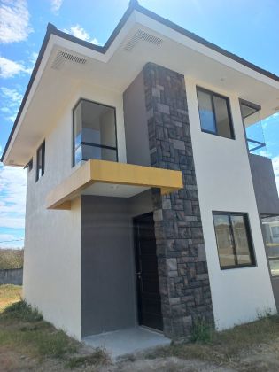 Brand New 3 BR House for Rent in Avida Verra Setting Vermosa