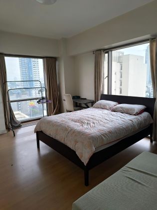 Fully Furnished Studio for Rent at Eton Baypark Manila