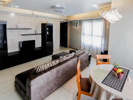 Fully Furnished 3Bedroom Bilevel Condo For Rent in The Fort Resid