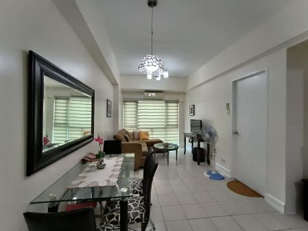 Fully Furnished 1 Bedroom Unit at Forbeswood Parklane for Rent