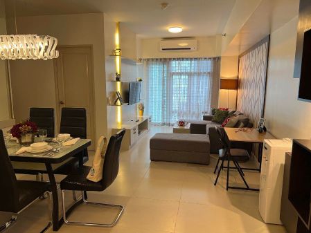 Two Serendra Red Oak For Rent Condo Bgc Taguig 2BR Fully Furnishe