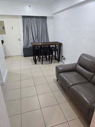 For Rent Condo Unit in  Brixton Place Weston Tower