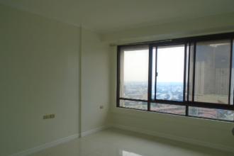 Studio with great views in Skyway Twin Ortigas CBD