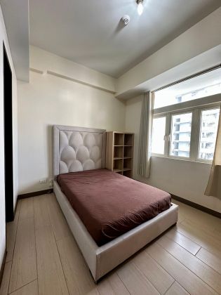 Fully Furnished Studio in San Antonio Residence Makati