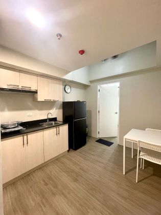 Fully Furnished 1 Bedroom Unit